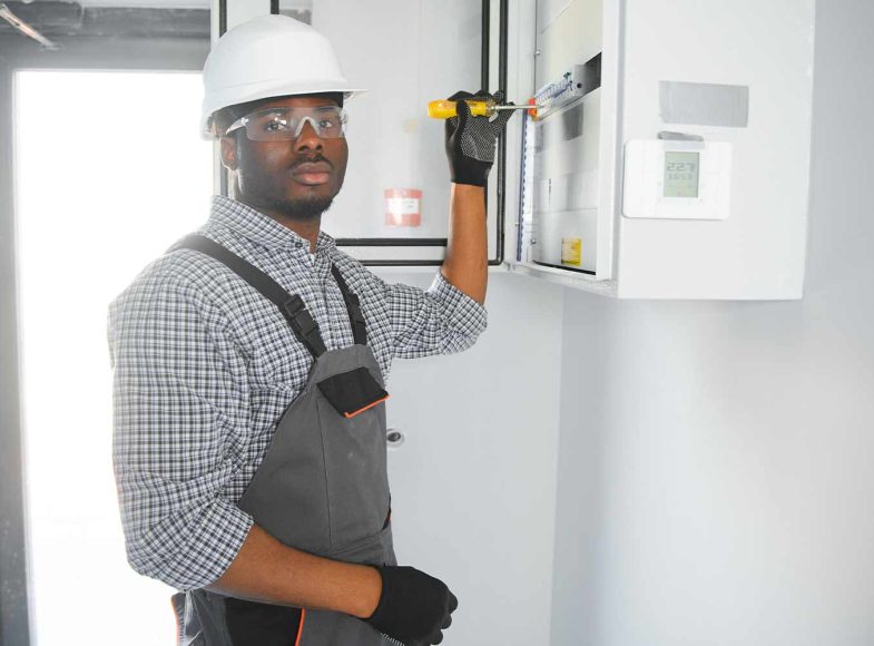 Bat Eleq - Atelier de Câblage des Armoires Électriques1